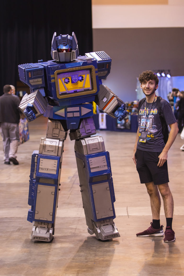 soundwave-fan-guy